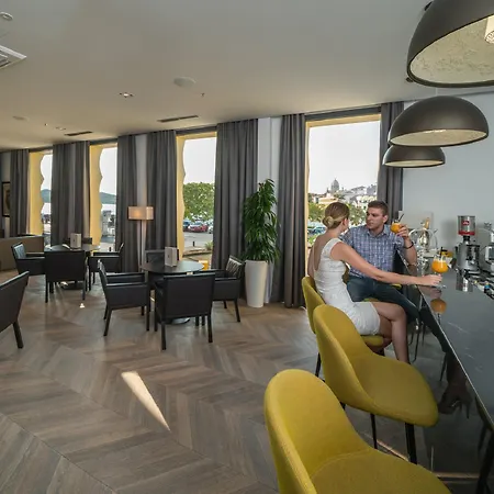 Bellevue Superior 4*