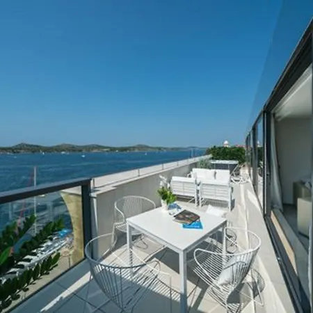 ホテル Bellevue Superior 4*