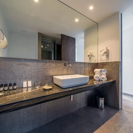 ホテル Bellevue Superior シベニク