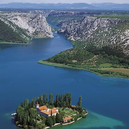 Bellevue Superior 4* Szybenik