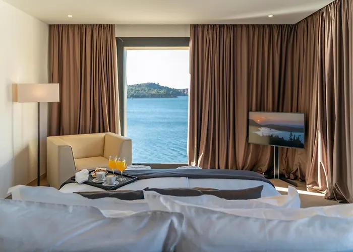 ホテル Bellevue Superior 4*