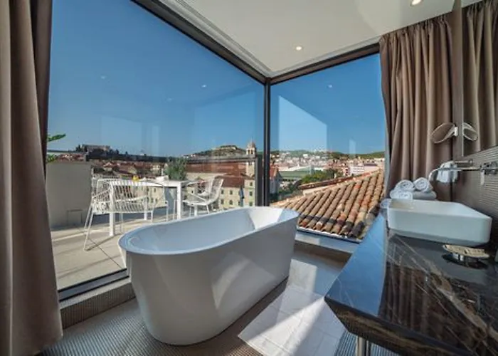 Bellevue Superior Hotel 4*